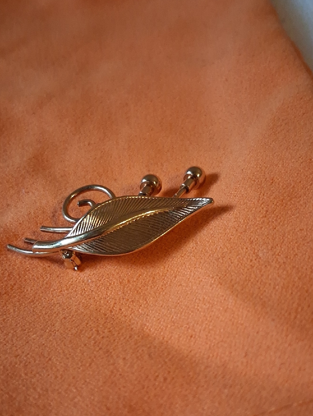 Brooch Pin - Picture 4 of 6